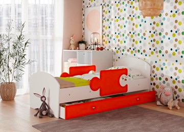 Детская кровать с бортиками и ящиком Мозайка, корпус Белый/фасад Оранжевый (ламели) в Твери