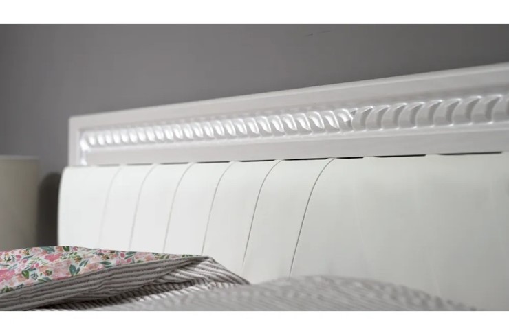Полуторная кровать Гертруда, М9, Экокожа с пуговицами без основания, белая лиственница/ясень жемчужный в Твери - изображение 2