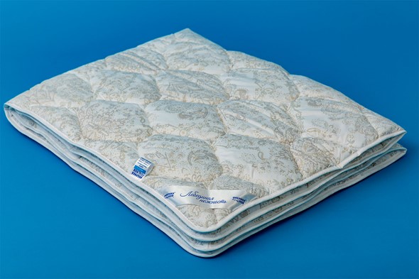 Одеяло всесезонное полутороспальное Лебединая нежность в Твери - изображение